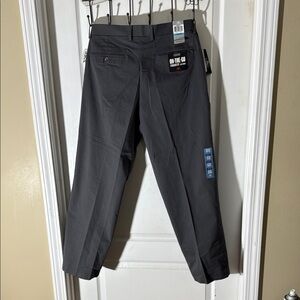 Dockers Gray Chinos Relaxed Fit Versatile Wear